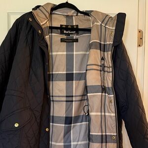 Barbour Quilted Puffer Jacket in Navy with Beige Plaid Lining